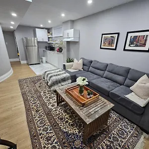 https://basement-apartment-in-luxury-beach-house.hotelstorontoontario.org